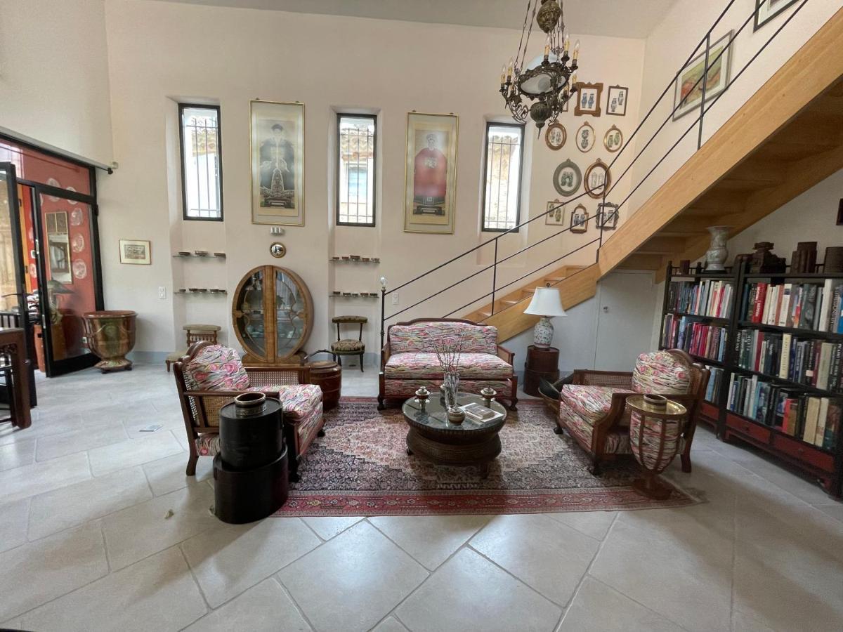 Bed and Breakfast La Cour Carree Рюстрель Екстер'єр фото