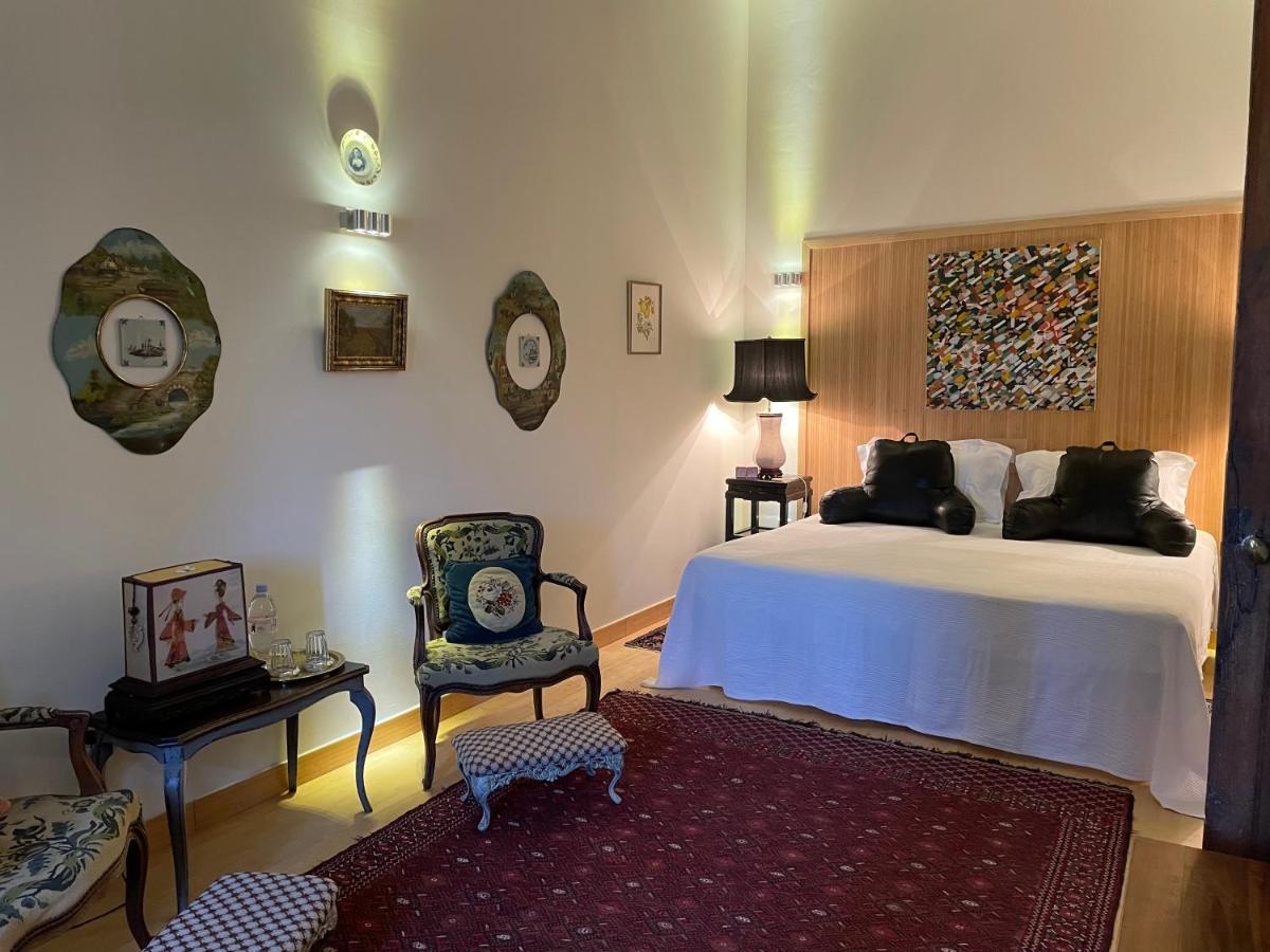 Bed and Breakfast La Cour Carree Рюстрель Екстер'єр фото
