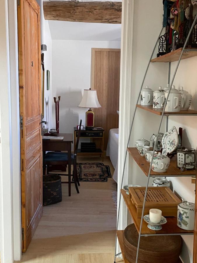 Bed and Breakfast La Cour Carree Рюстрель Екстер'єр фото